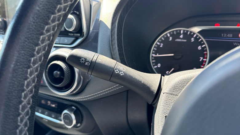 Nissan Juke 1.0 DiG-T 114 N-Connecta 5dr Petrol Hatchback